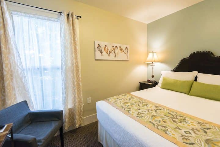 Room 50 of 115