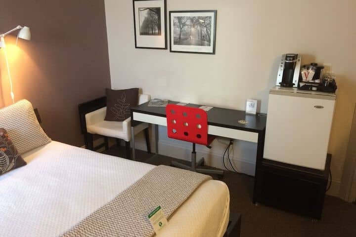 Room 9 of 115