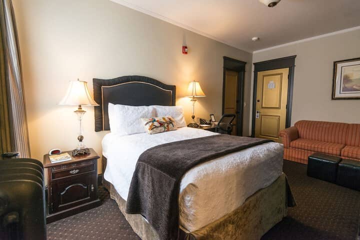 Room 27 of 115