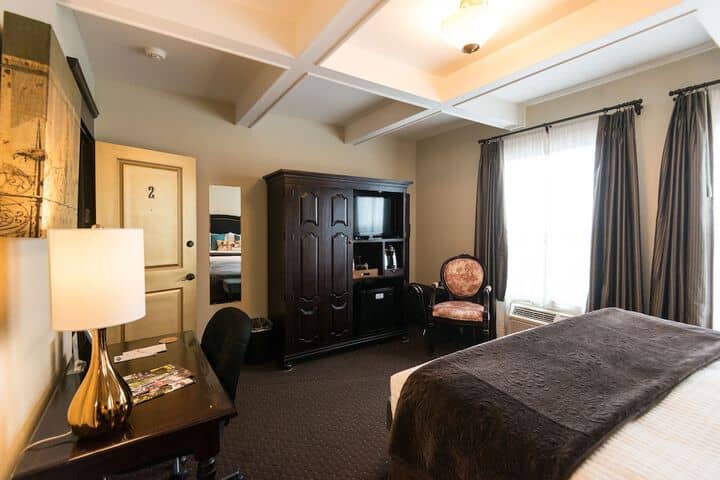 Room 37 of 115
