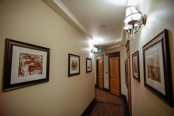 Ballroom/Hall 99 of 115