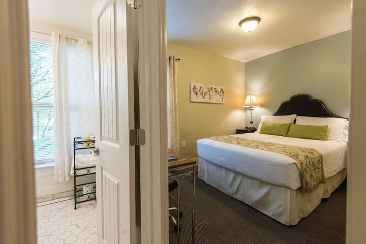 Room 48 of 115