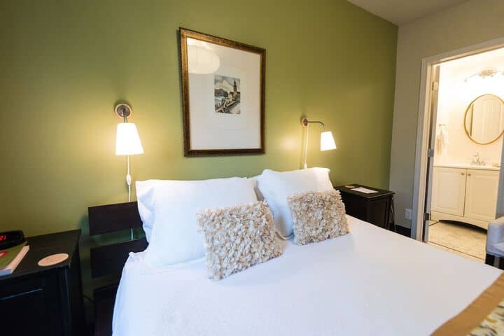 Room 53 of 115