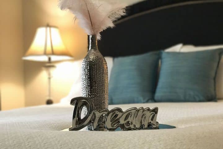 Room 73 of 115